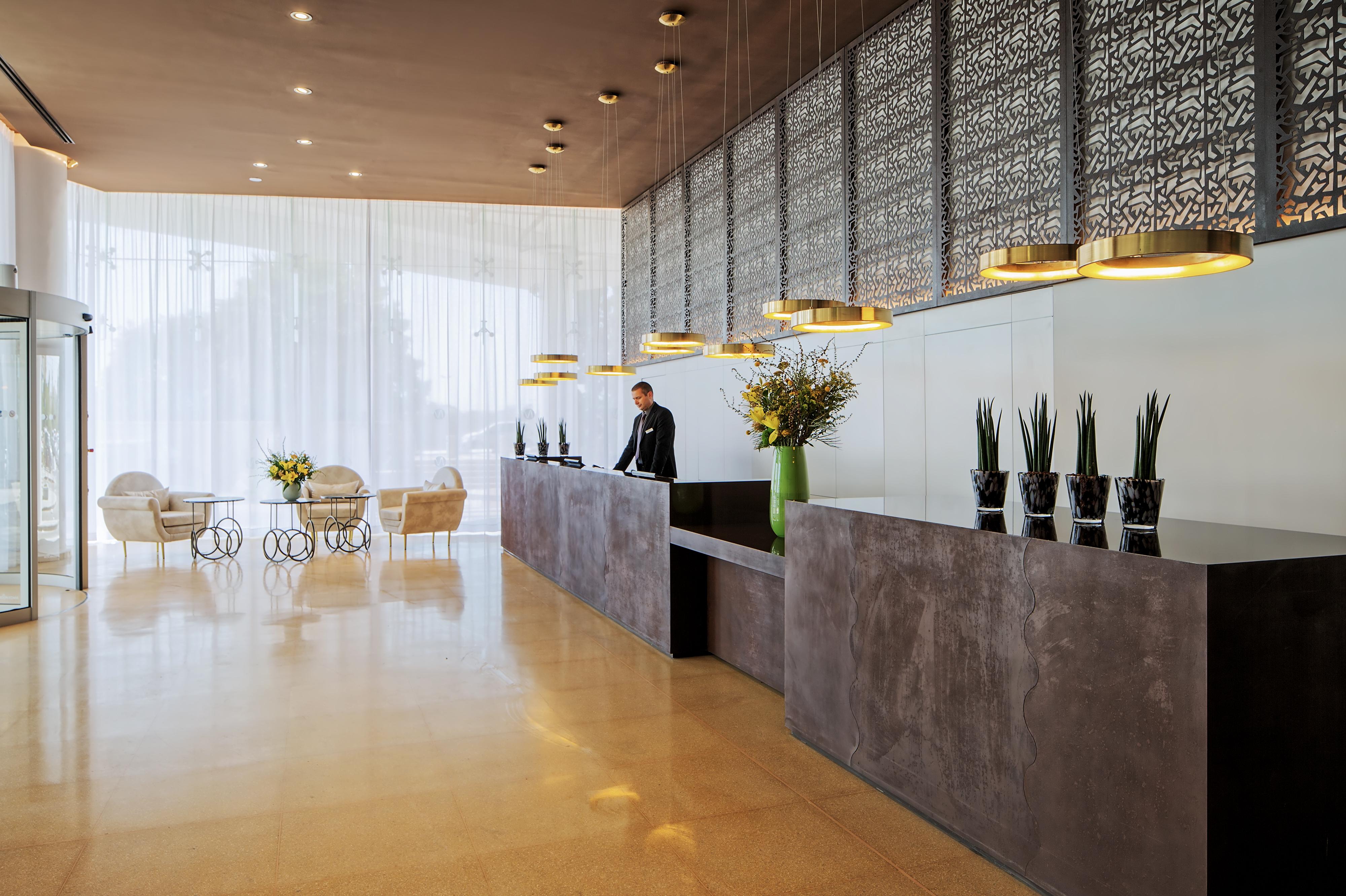 Prima Millennium Hotel Раанана Екстериор снимка